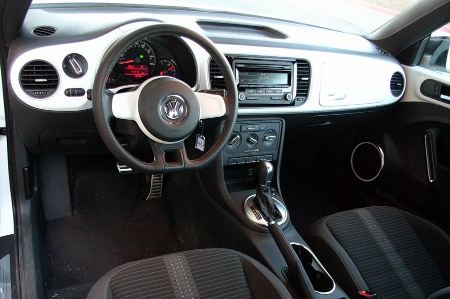  Volkswagen Beetle Turbo 2012 года  (фото 23 из 84)